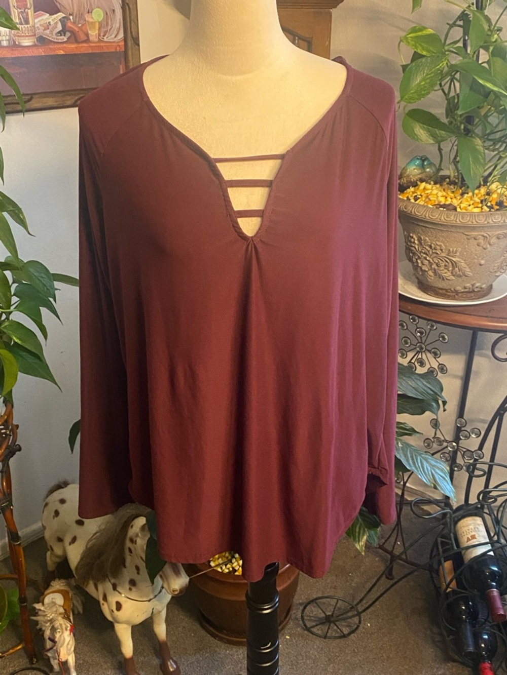 Eye Candy Women's Strappy V-Neck Long-Sleeve Top in Burgundy